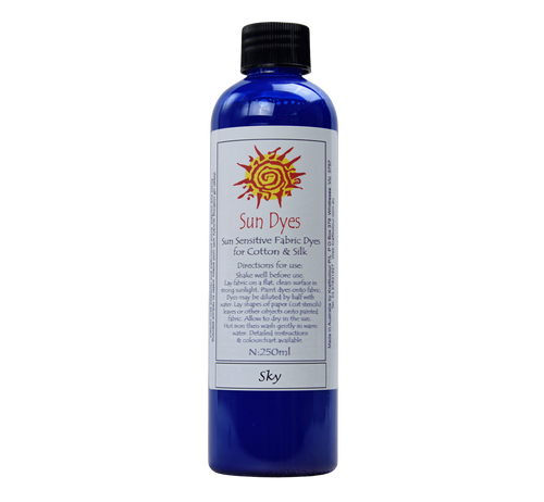 0vbdqs1dmt6u708fsmgshg7l7g-11973_Kraftkolour_Sun_Dye_Fabric_Colour_Sky_250mL_Front_2.png