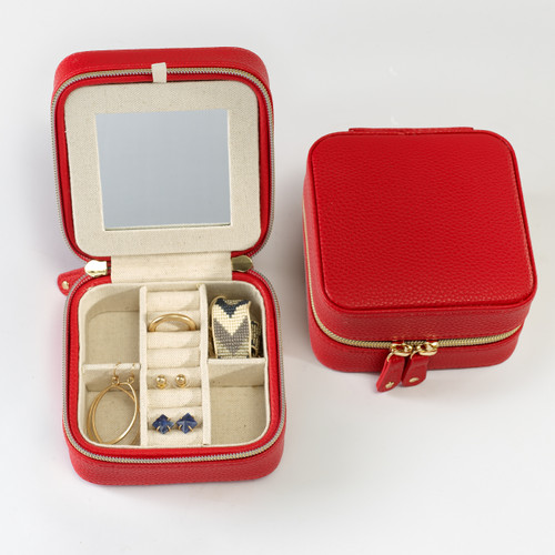 Red Square Organizer