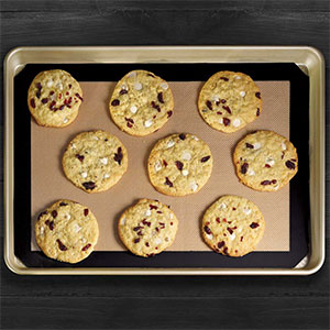 White Chocolate Cranberry Cookies - Charleston Wrap