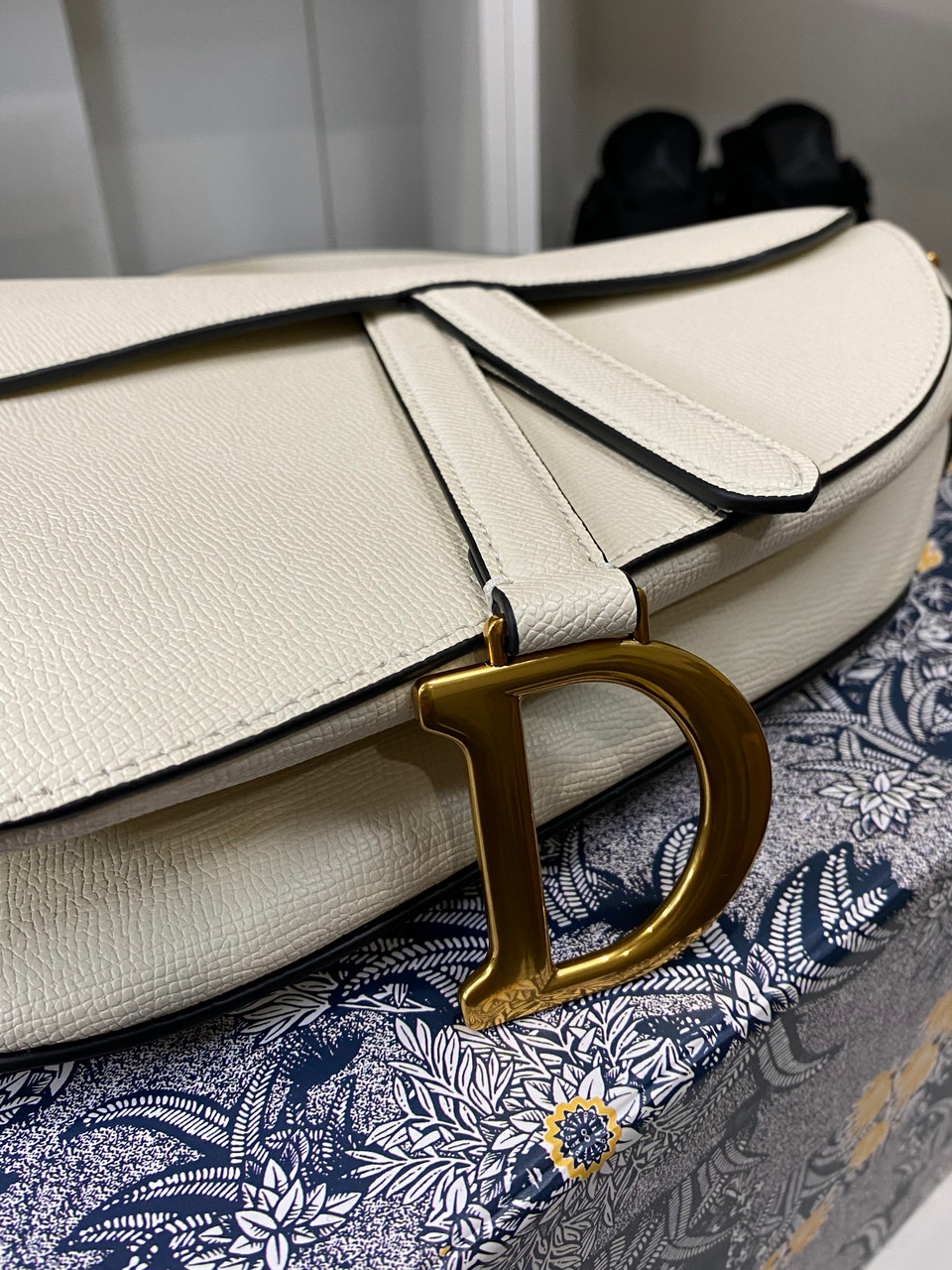 Dior Saddle Bag White LBOAUS