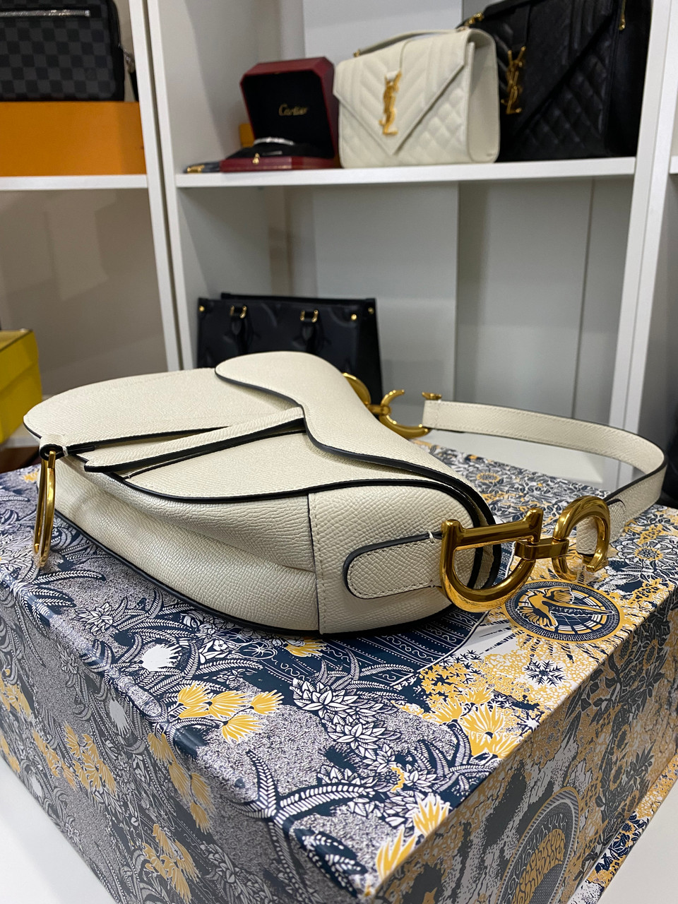 Dior Saddle Bag White LBOAUS
