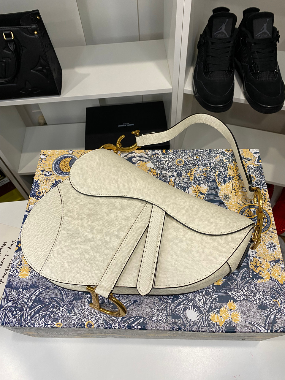 Dior Saddle Bag White LBOAUS