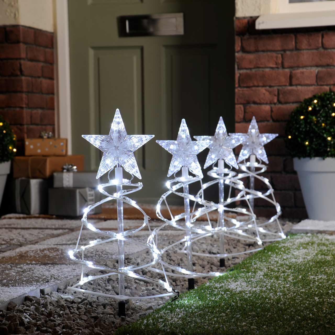 Festive Set Of 4 Spiral Pathfinder Trees Cool White | SimplyLED