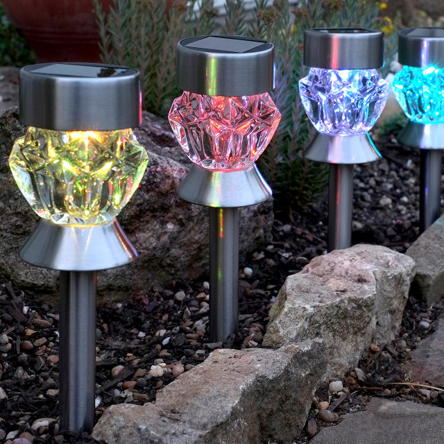 Smart Solar LED Crystal Effect Stake Light 4-Pack Colour Changing and White 1