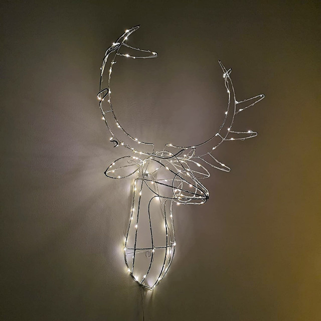 Festive 70cm Twinkling Reindeer Head Christmas Decoration 120 Warm White LEDs 3