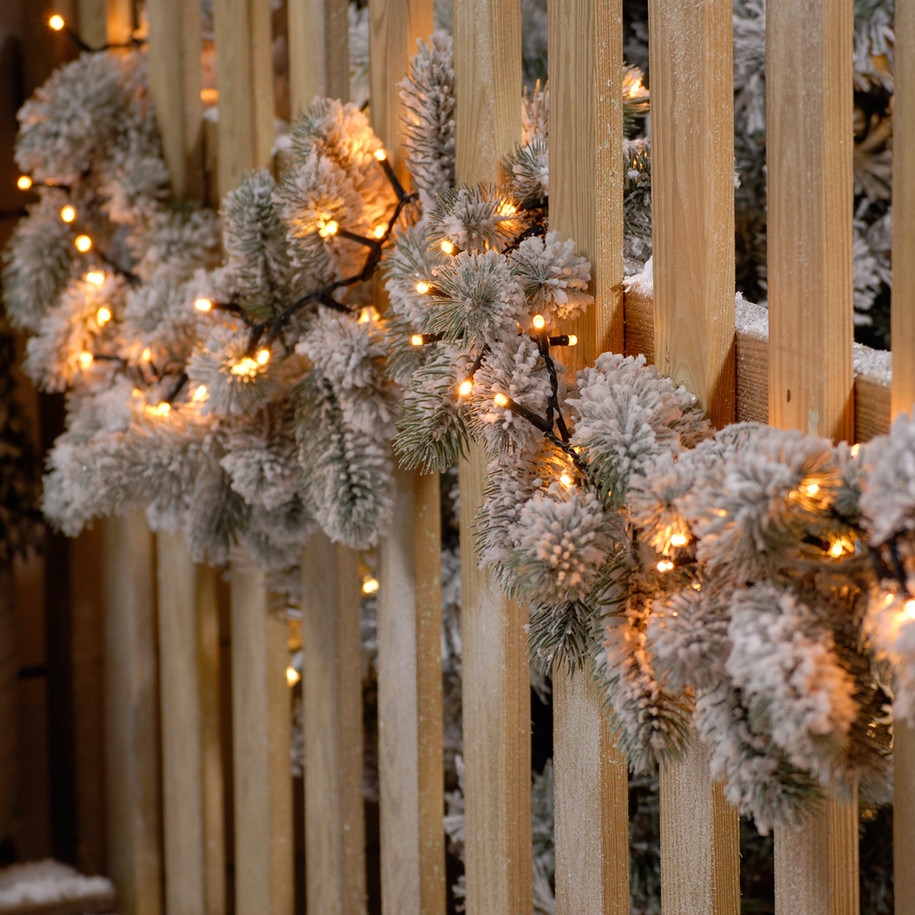 Festive Indoor & Outdoor Flickering 9ft Christmas Tree Lights 2000 Antique Gold LEDs 3