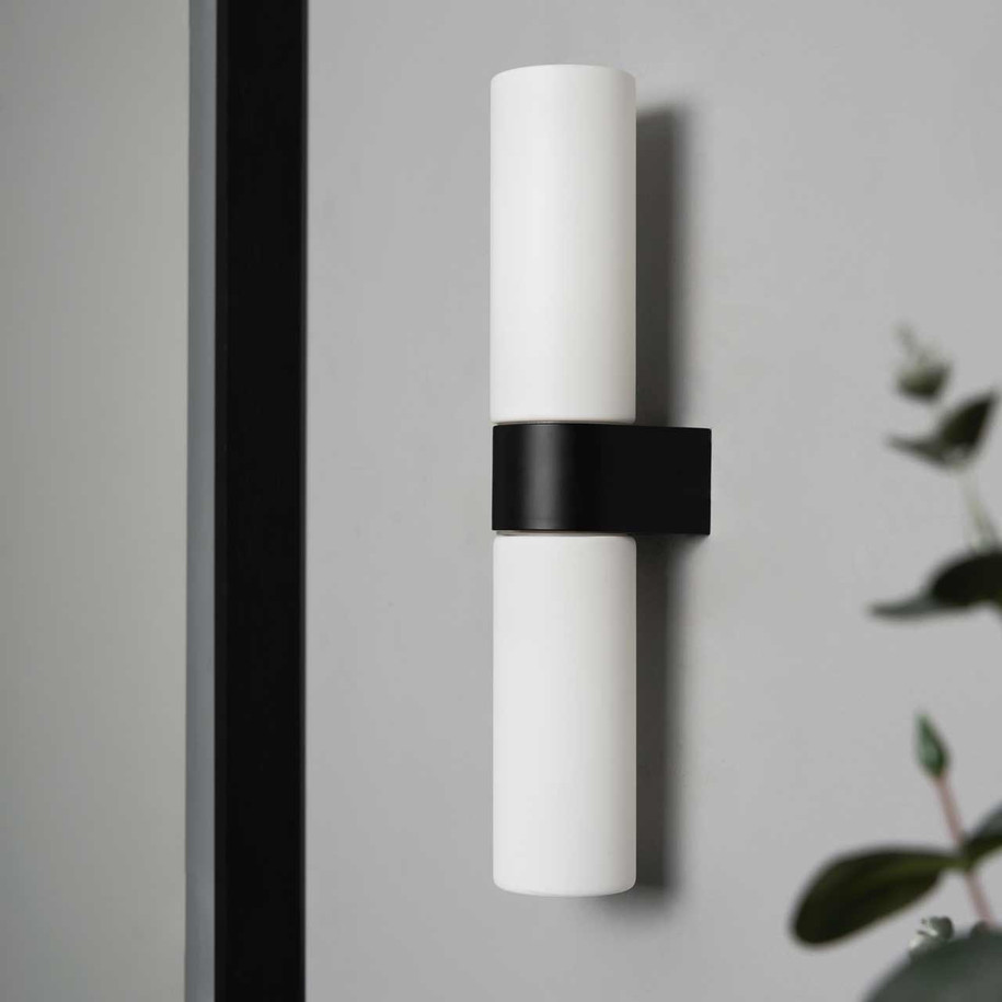 Spa Cuco Up and Down Wall Light Matte Black 3