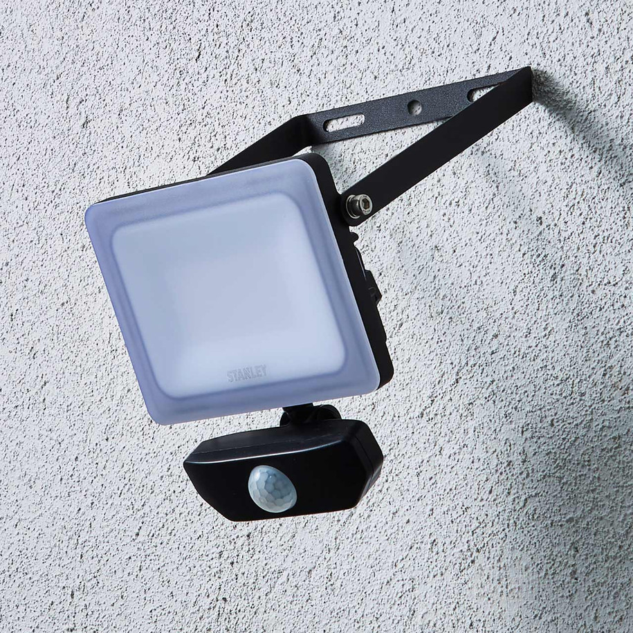 Stanley Frosted 20W LED Floodlight with PIR in Black 2