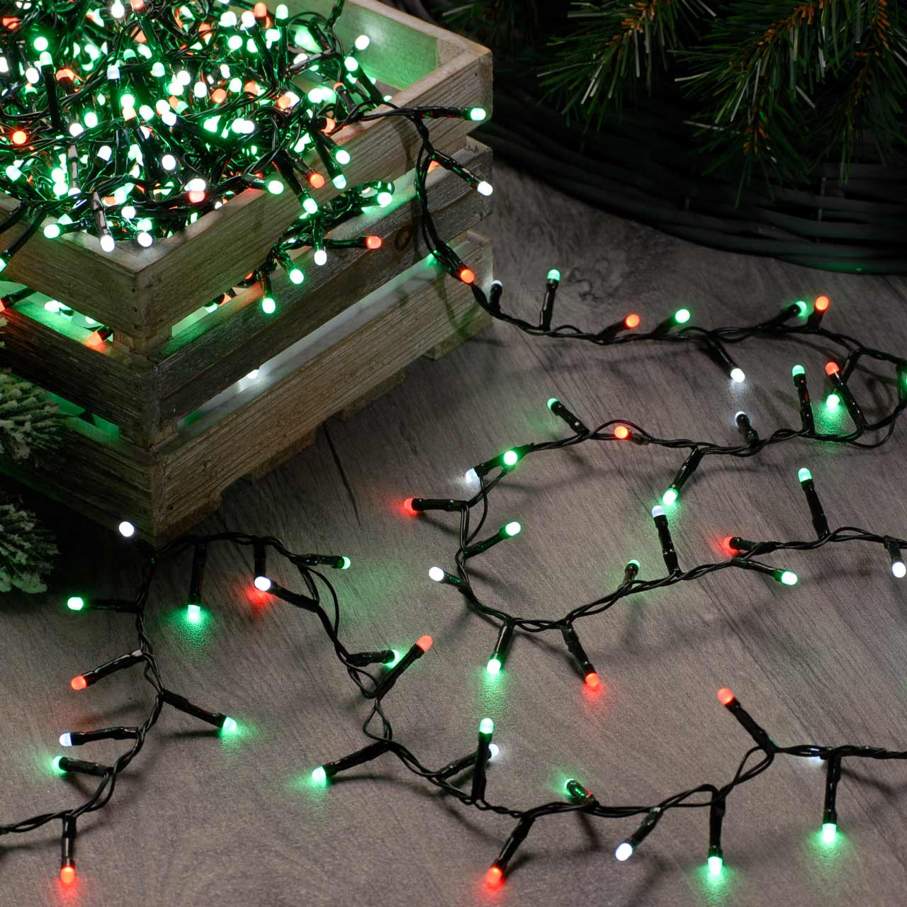 Festive 24.9m Indoor & Outdoor Glow-Worm String Lights 1000 Jolly Holly LEDs