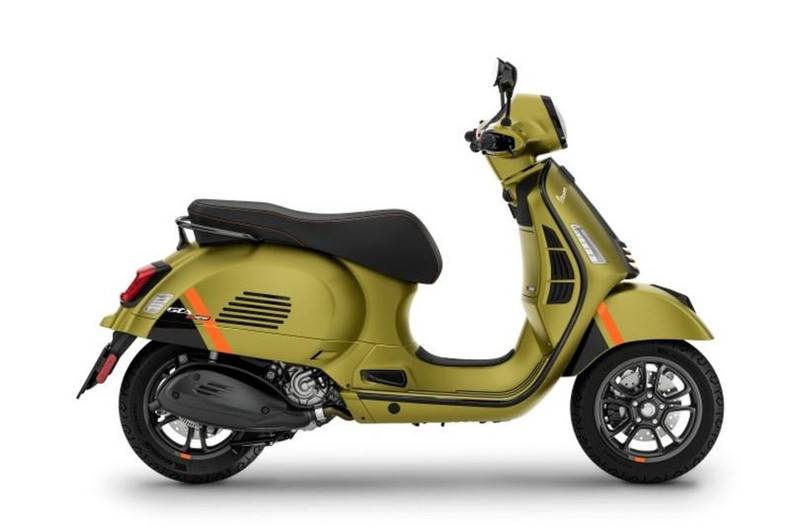 The Vespa GTS300: Elegance and Power on Two Wheels