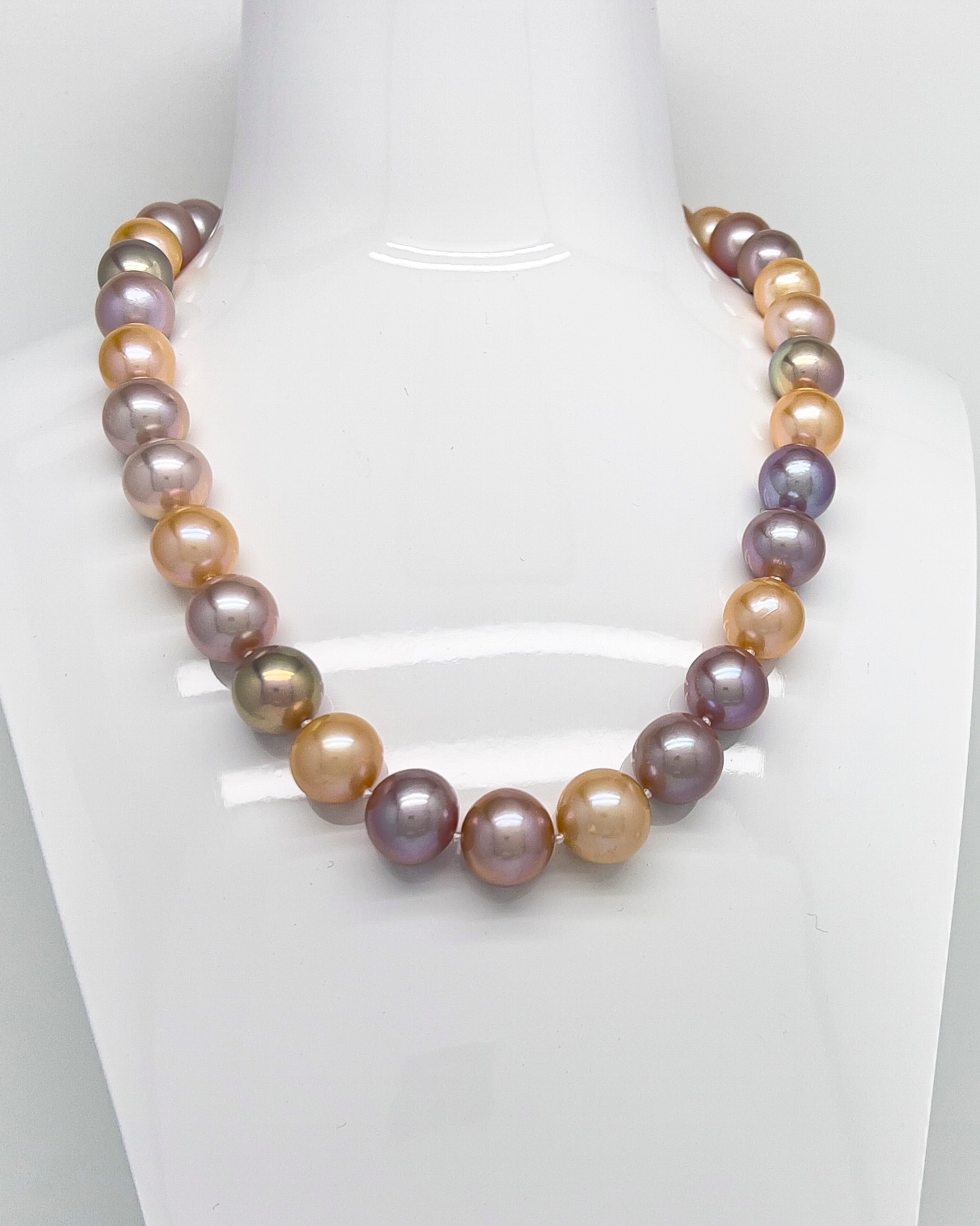 Classic necklace with peach and purple round pearls