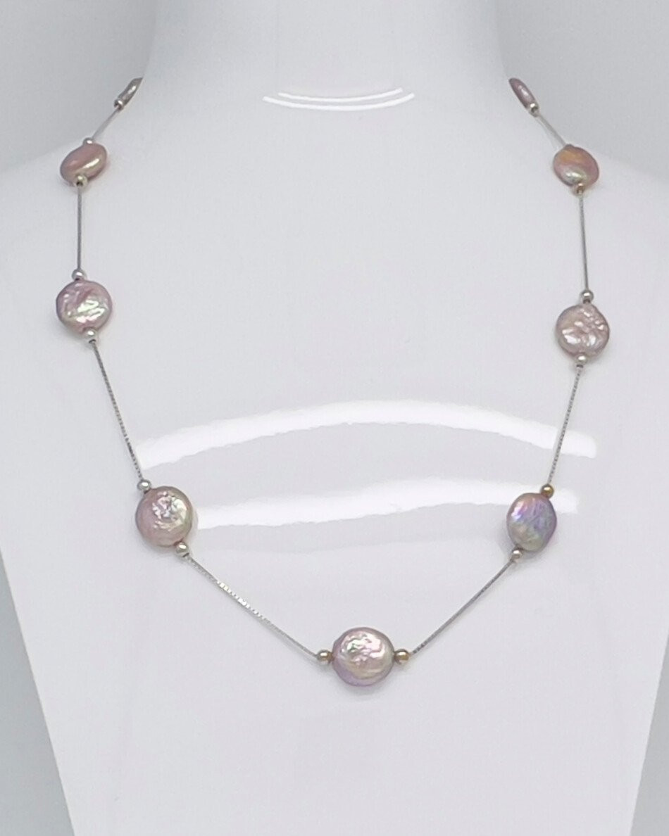 Classic button satellite chain necklace with flat pearls in peach