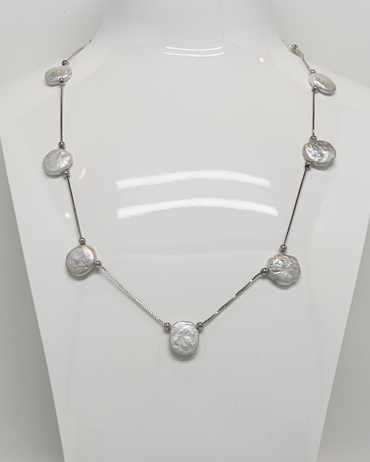 Classic button satellite chain necklace with flat pearls in white