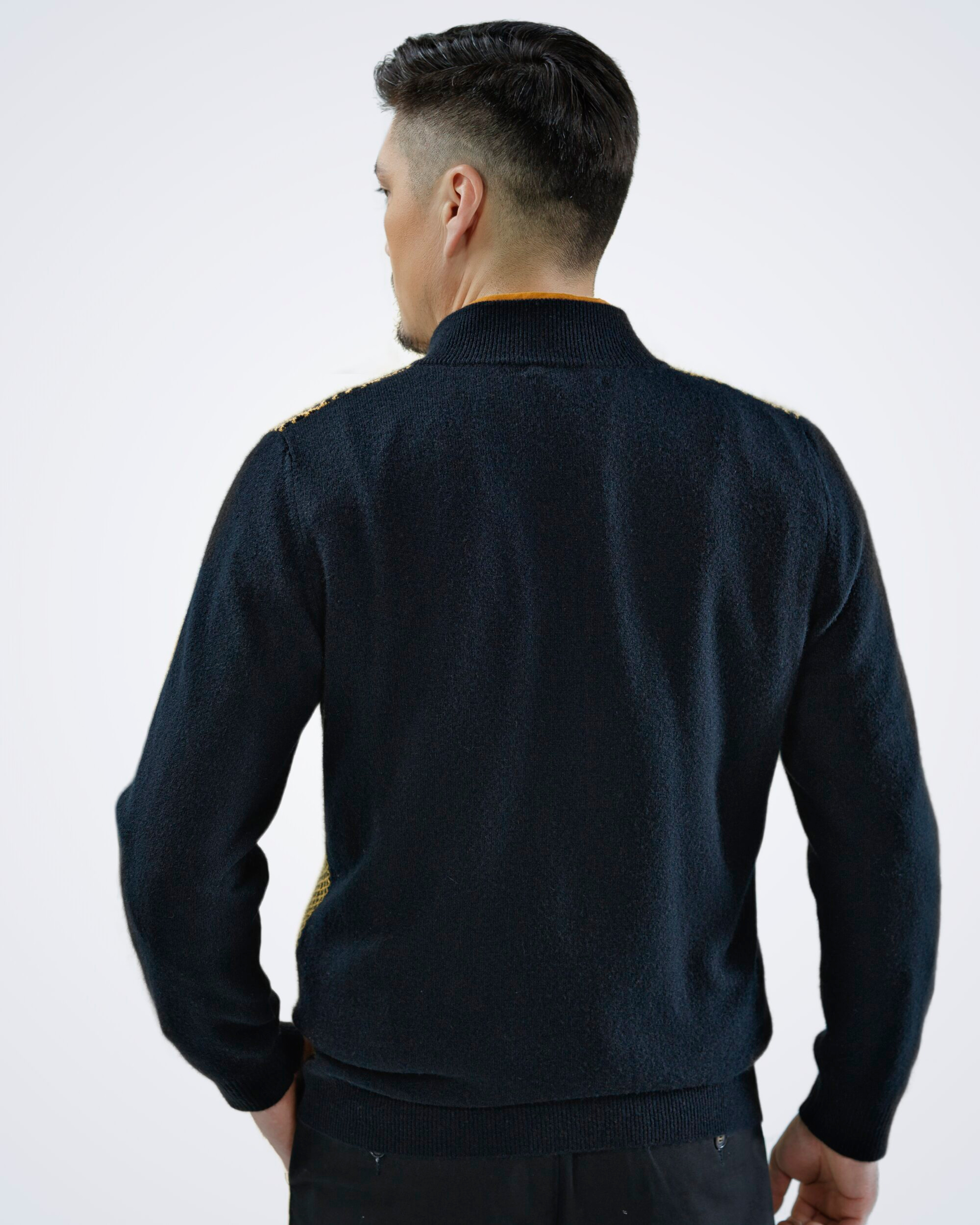 Back view of men's brown cashmere cardigan – Unur