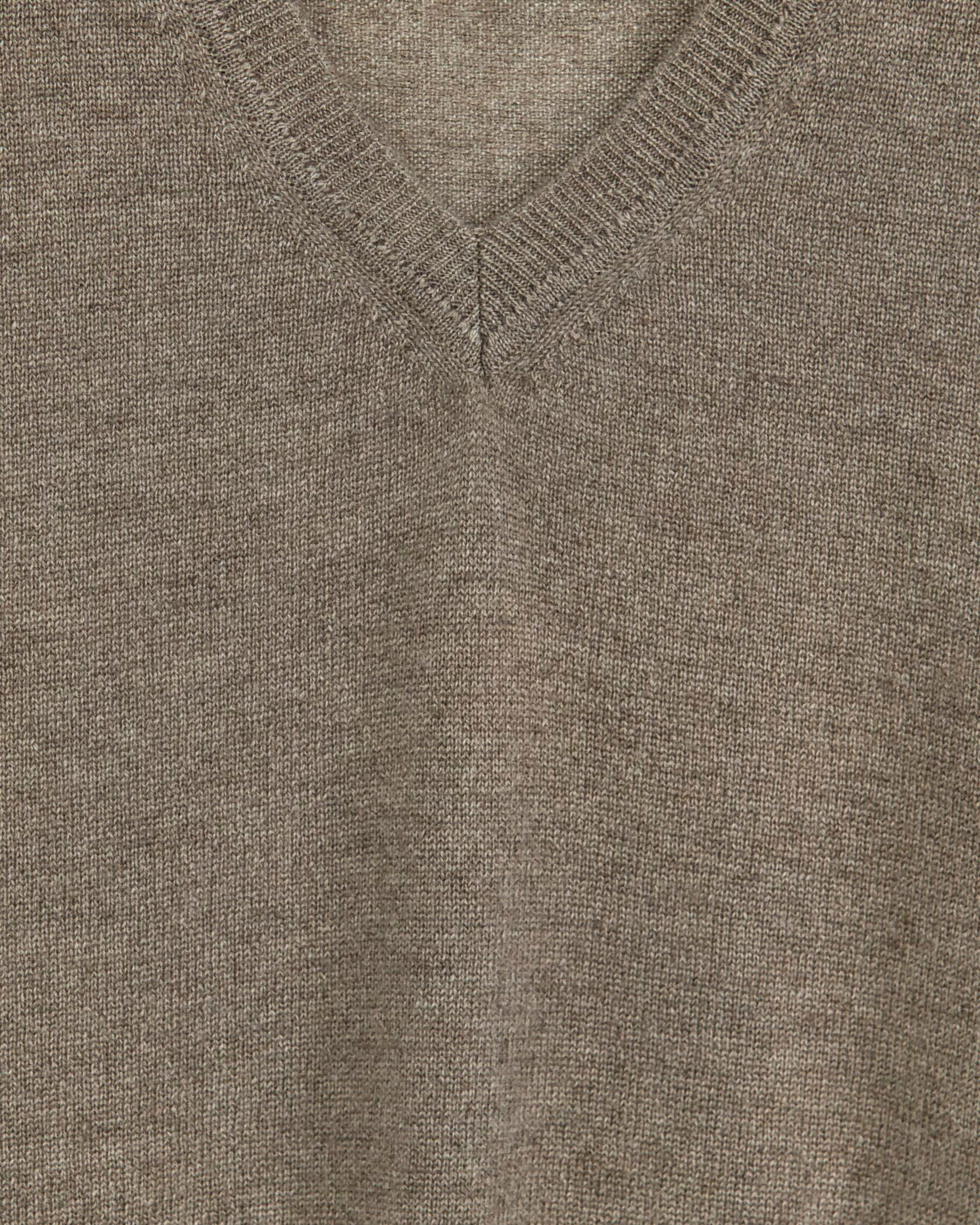 Close up of a men's cashmere classic v-neck sweater in natural brown