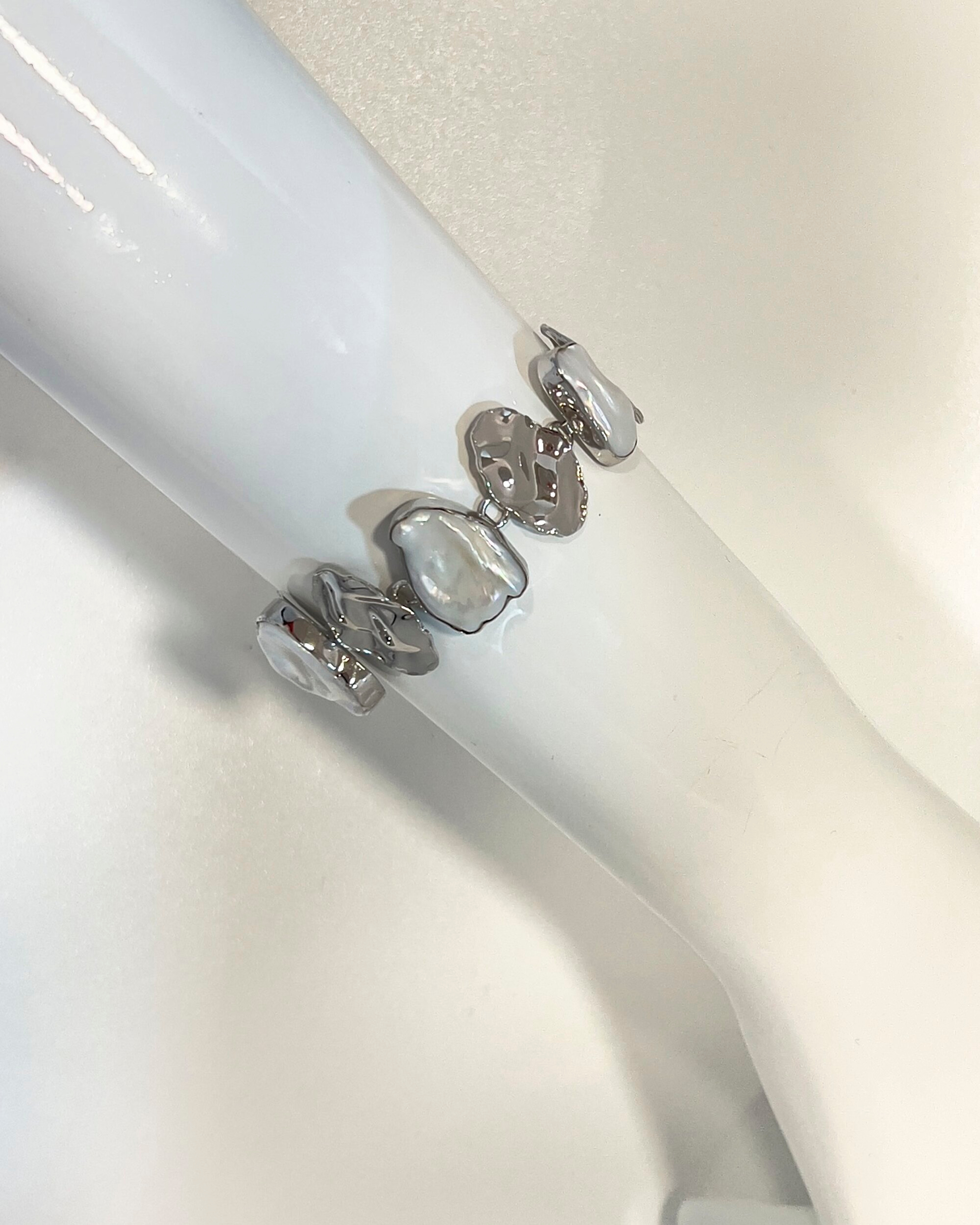 Signature keshi pearl statement chain bracelet with silver leaves