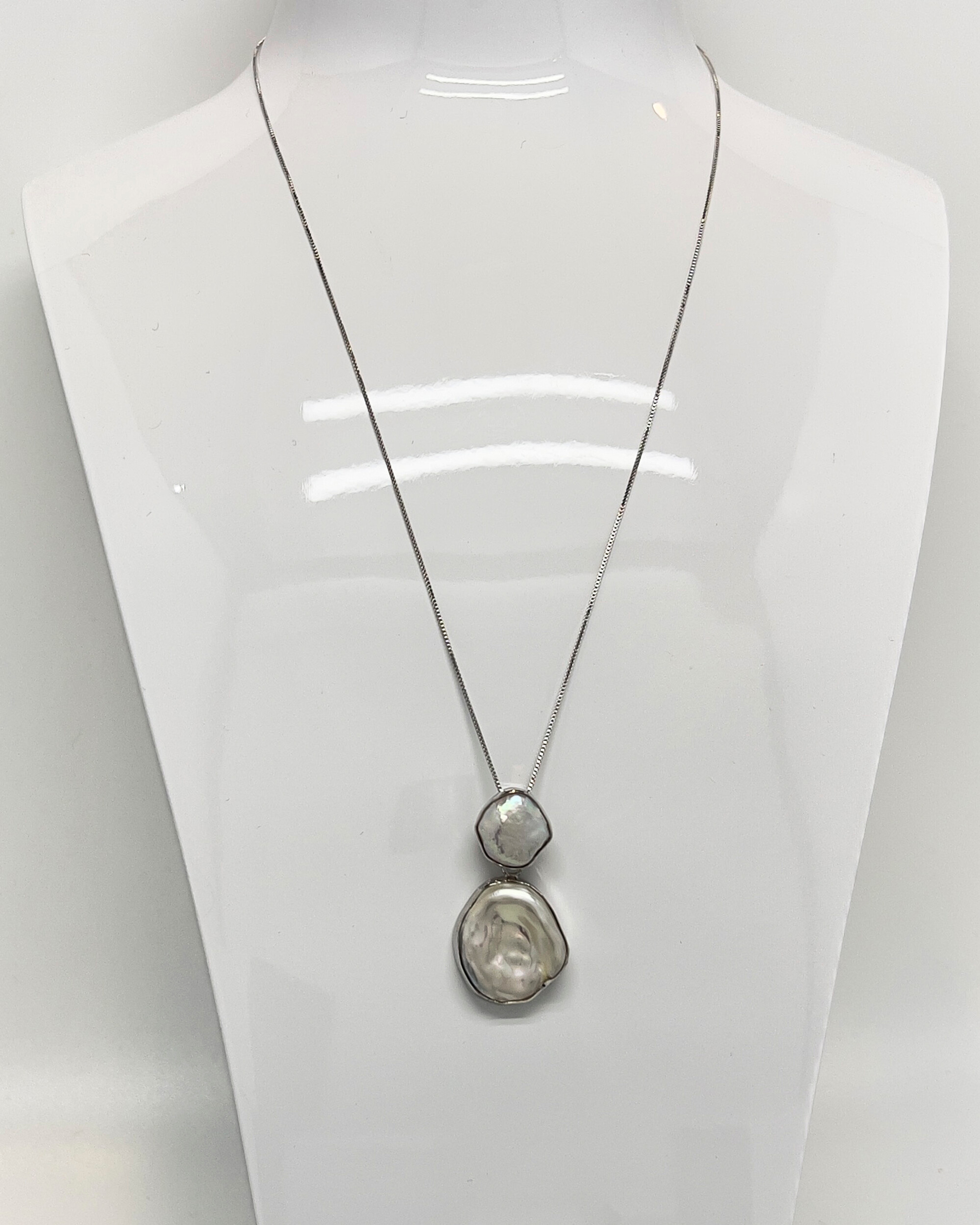 Signature medium and small keshi pearl pendant necklace on silver chain