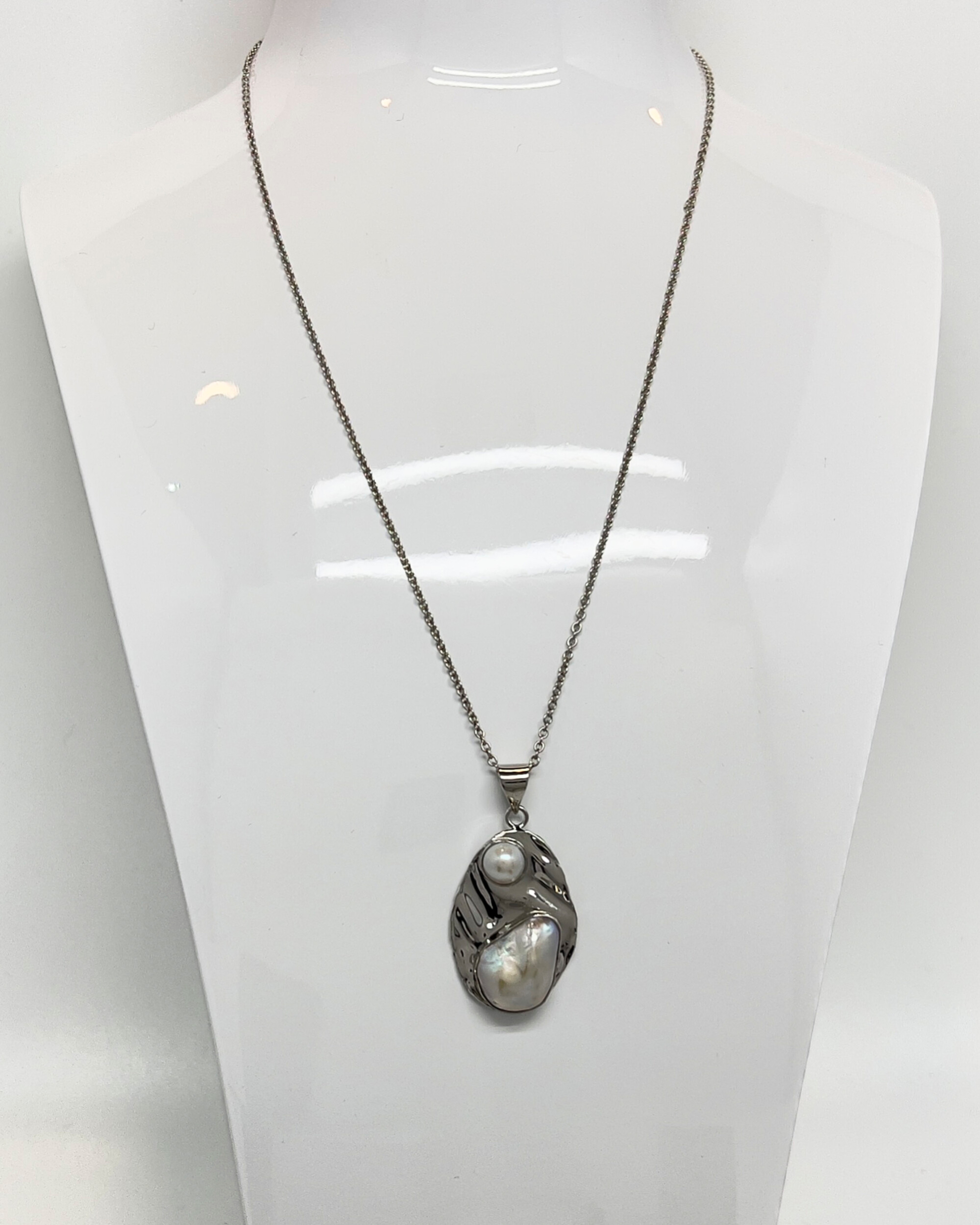 Signature keshi pearl statement pendant necklace on a silver chain