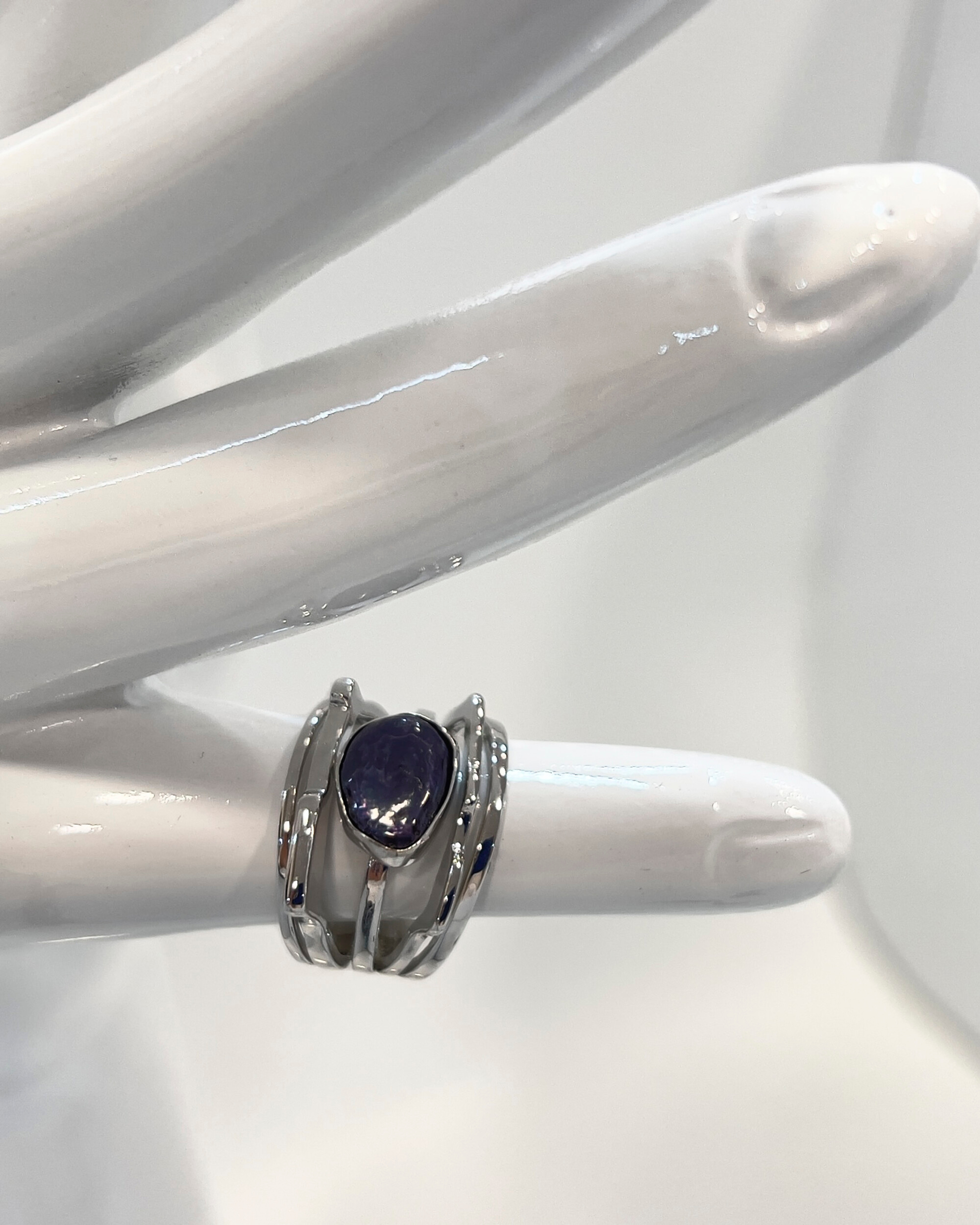 Signature dark Keshi pearl statement ring with layered rhodium-plated silver band and kyanite accents