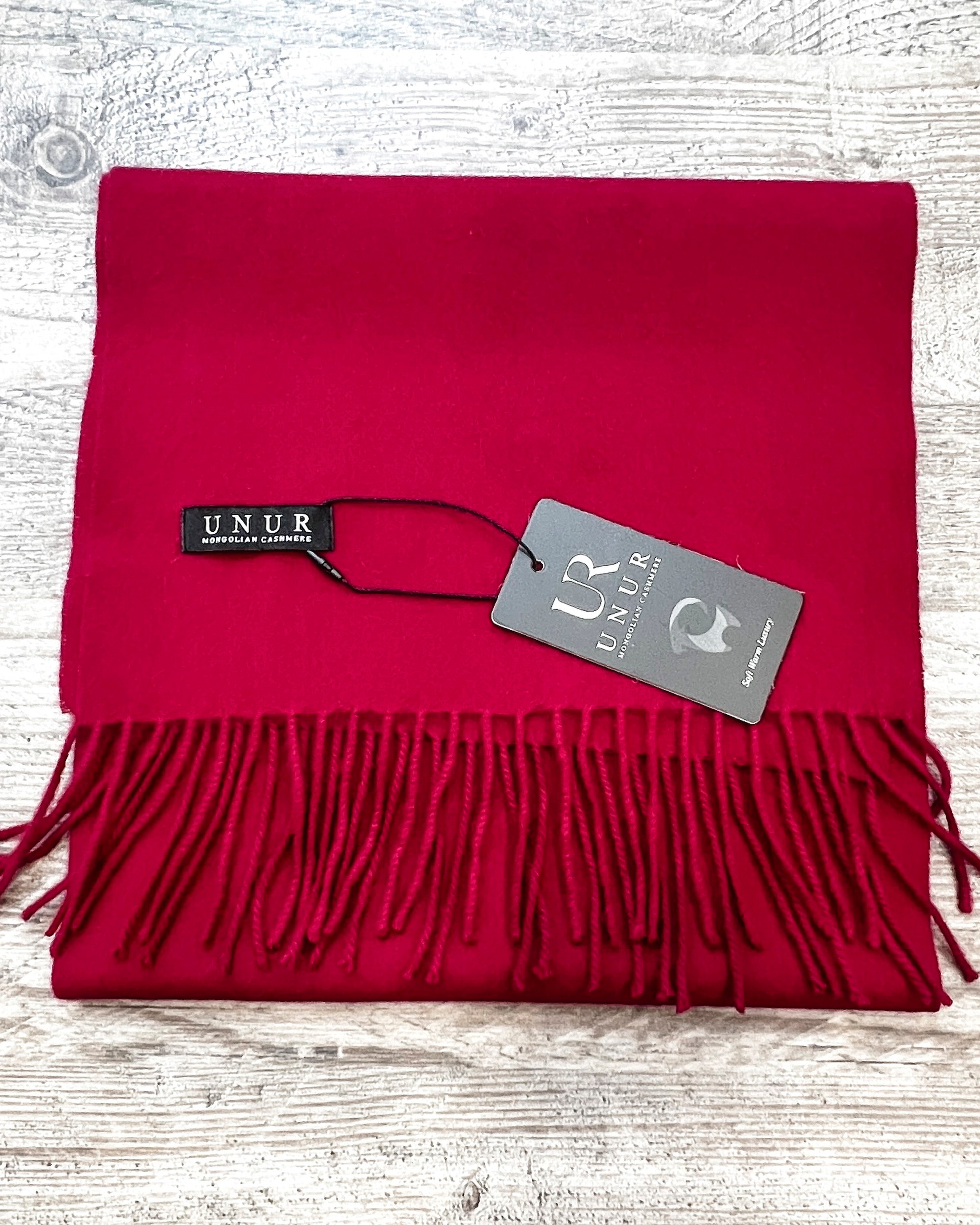 Unisex woven cashmere scarf with tassels in burgundy
