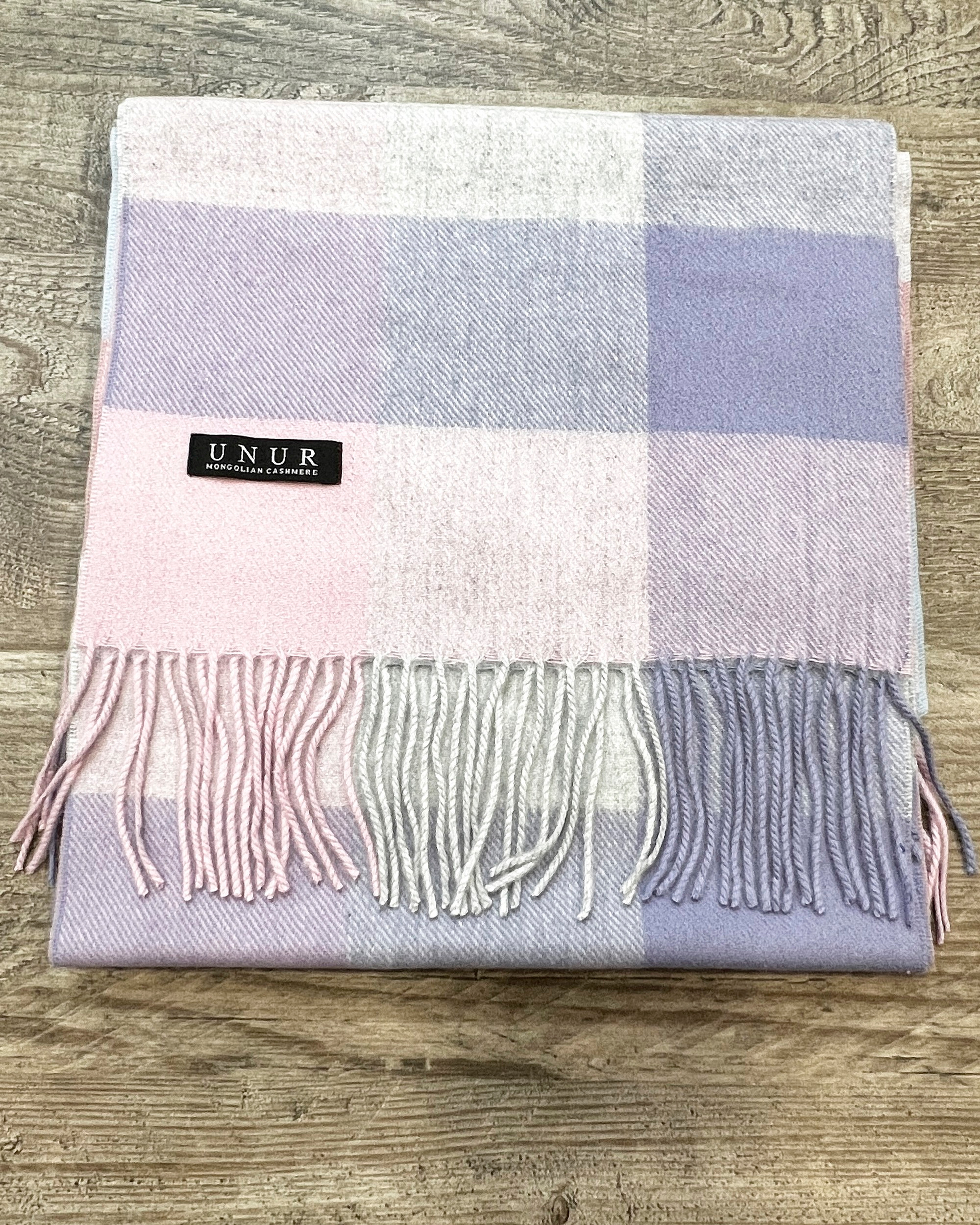 Unisex woven cashmere scarf with tassels in purple check