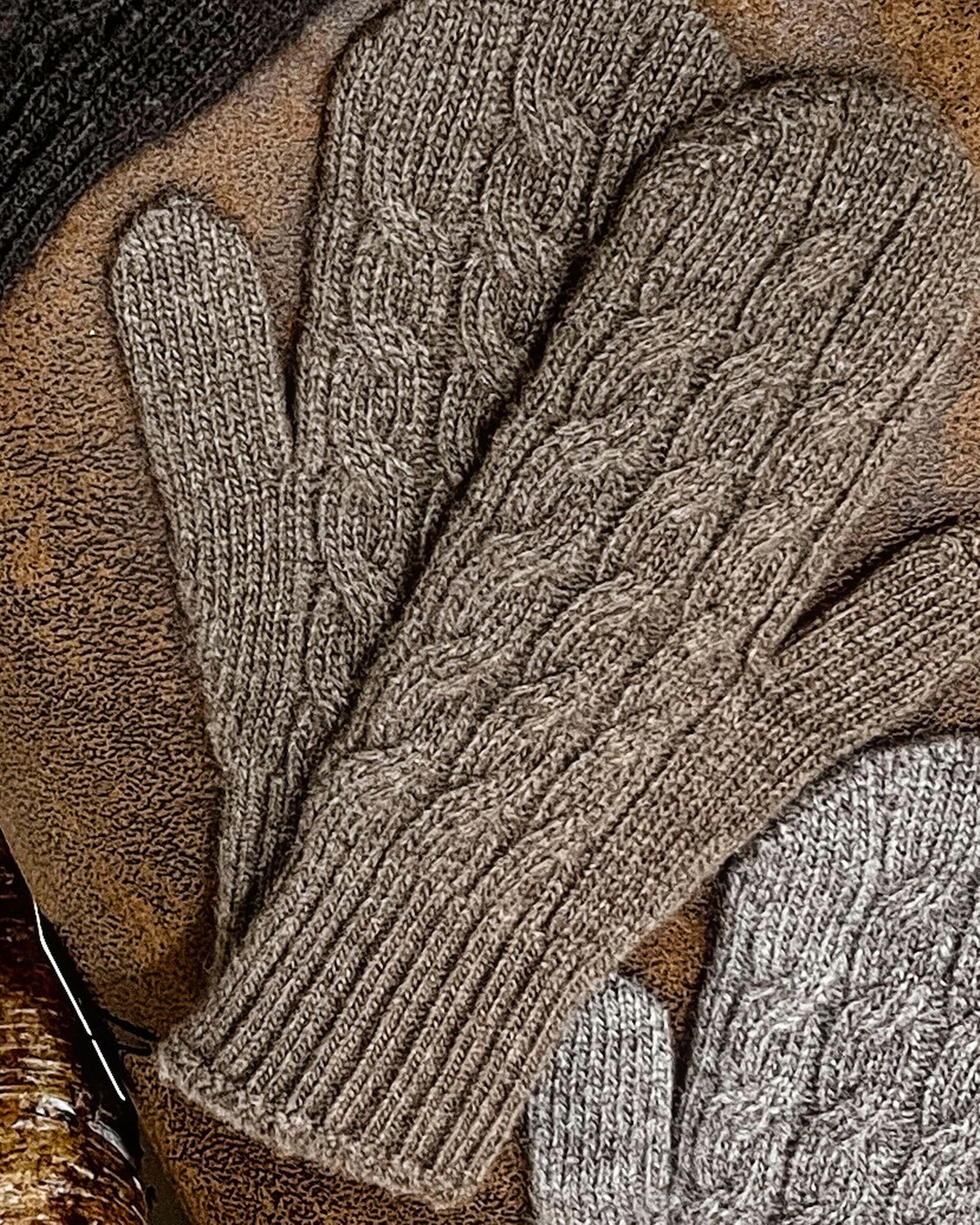 Unur brown yak wool cable knit mitten gloves