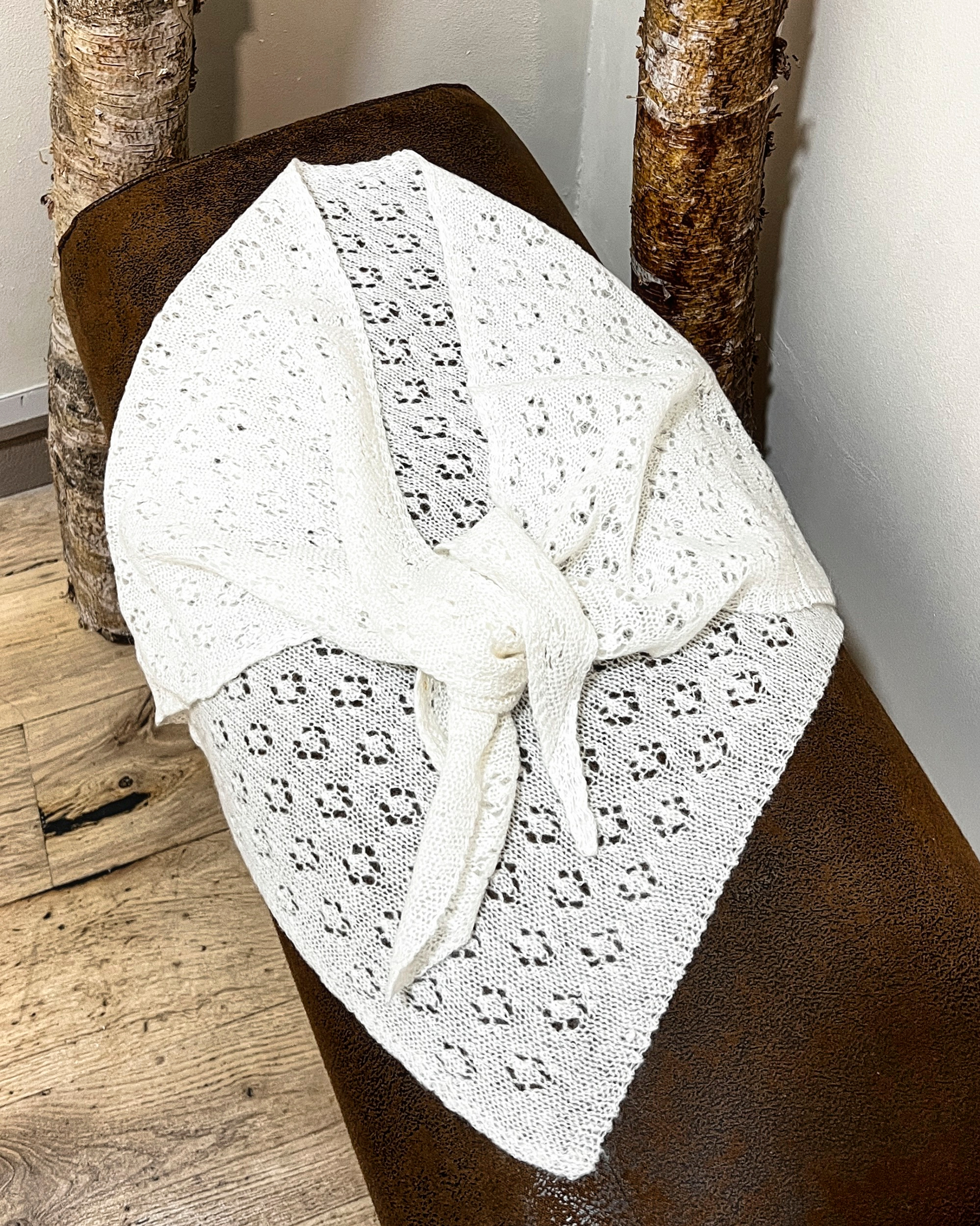 Unur natural white patterned cashmere neck tie scarf