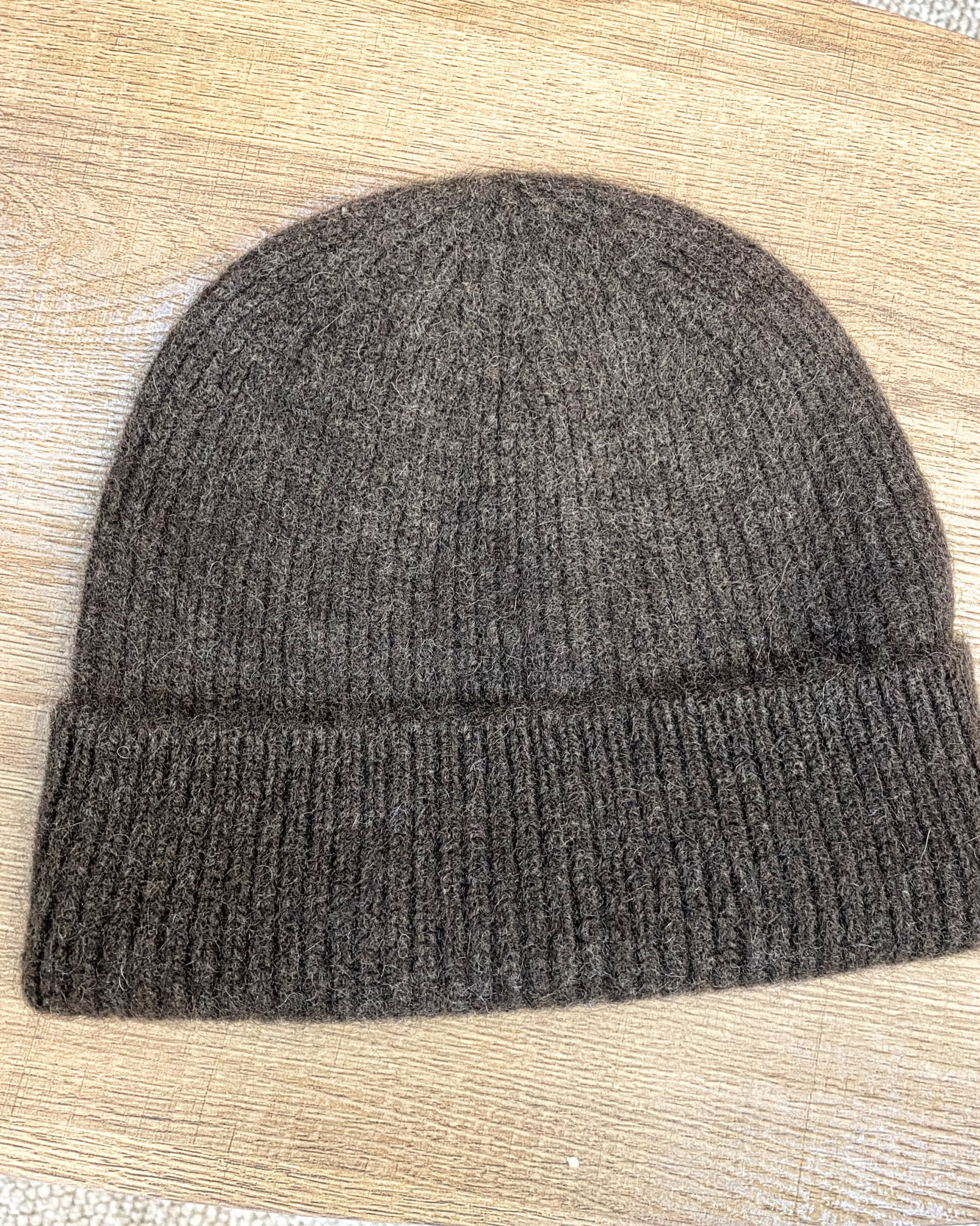 Unur dark brown ribbed yak wool hat