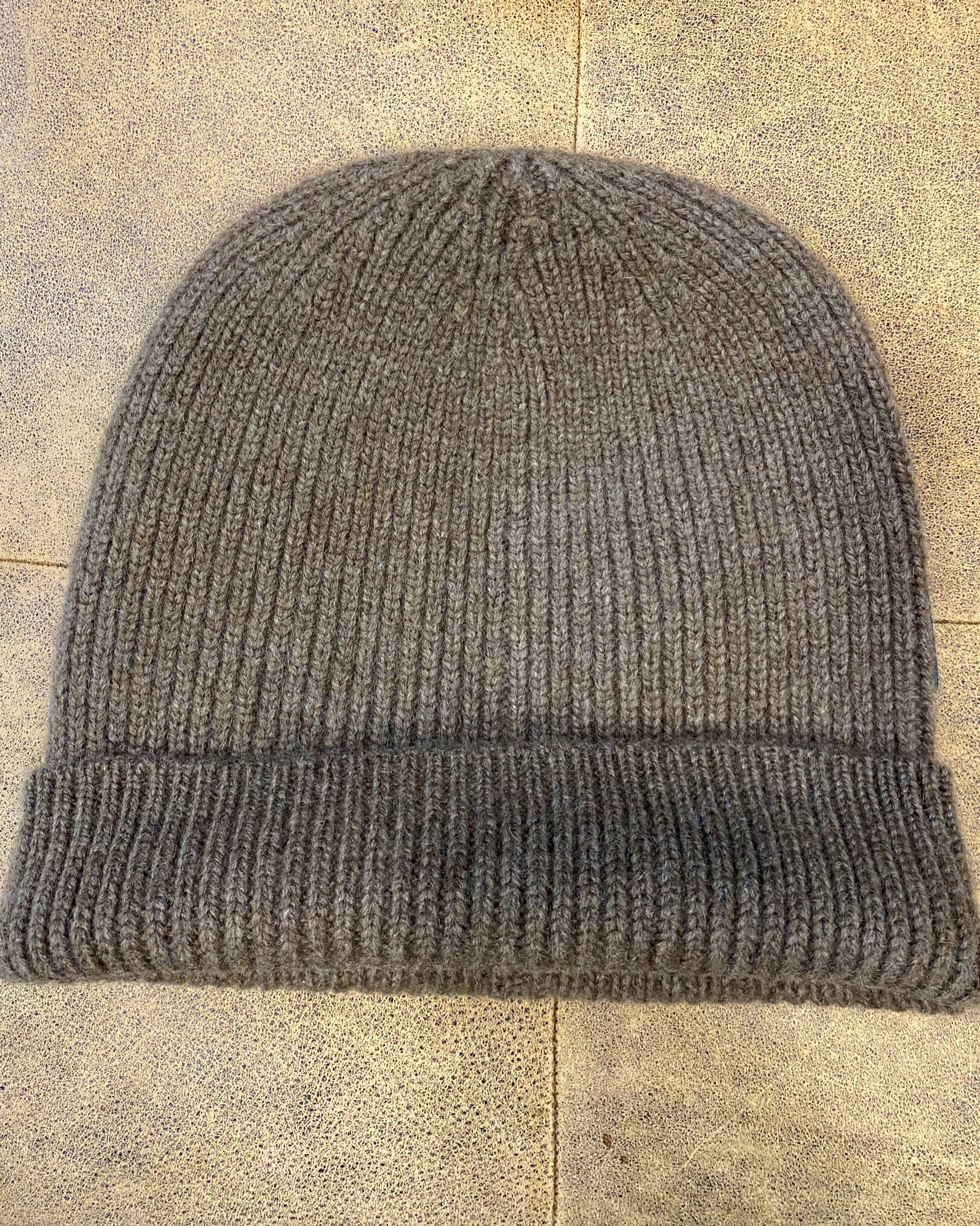 Unur brown unisex ribbed yak wool hat