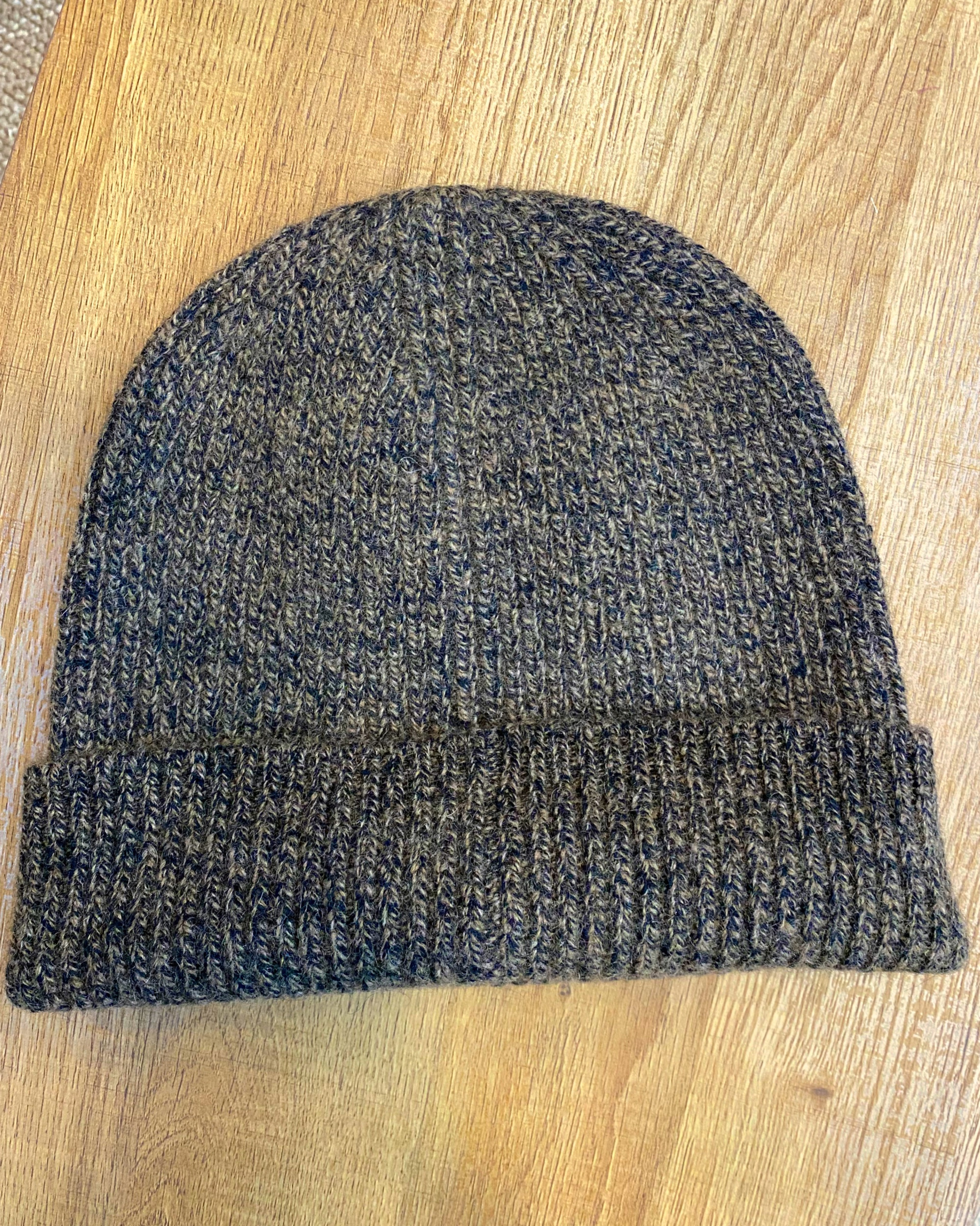 Unur mottled dark brown ribbed yak wool hat