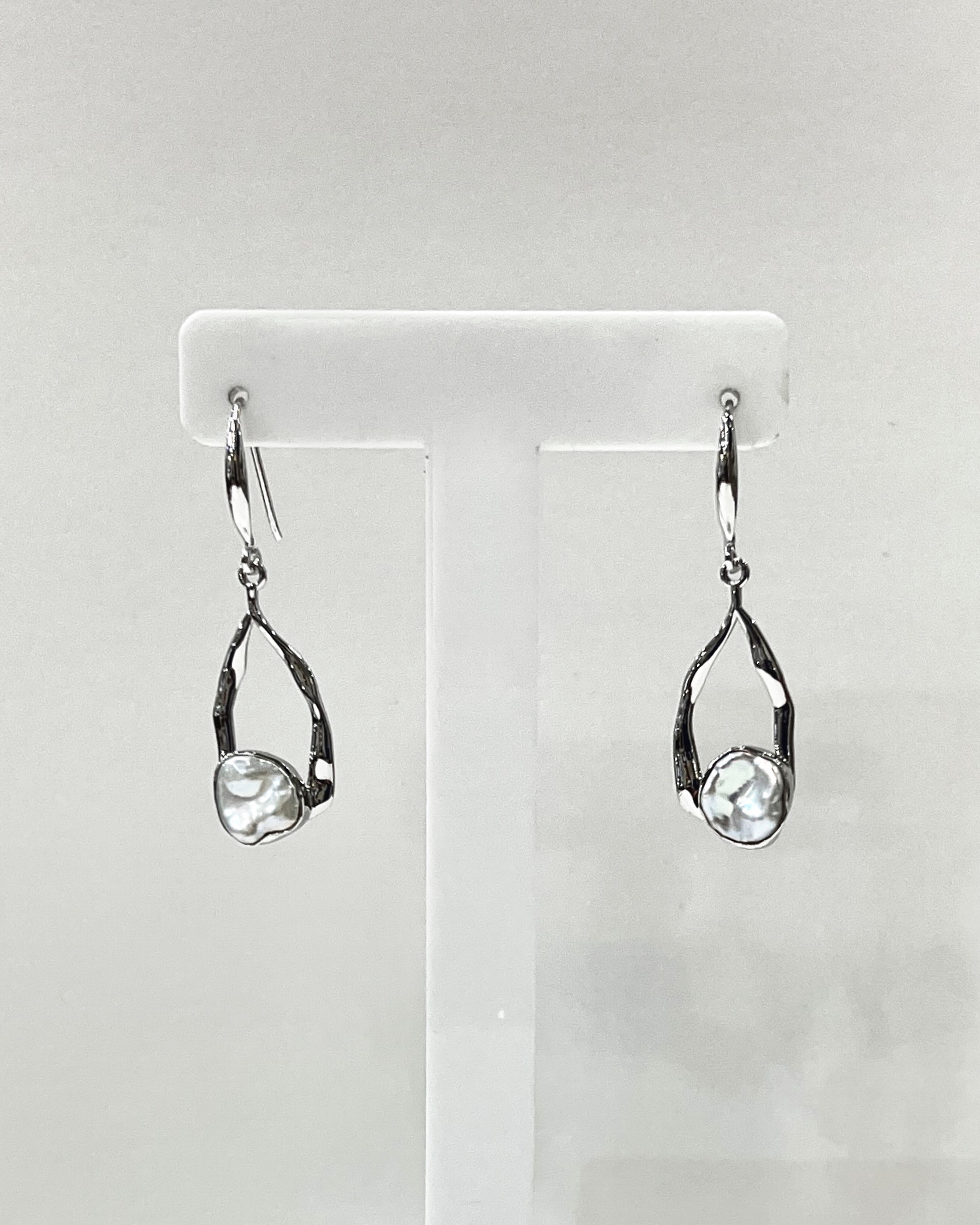 Classic keshi pearl drop earrings with silver wishbone stem