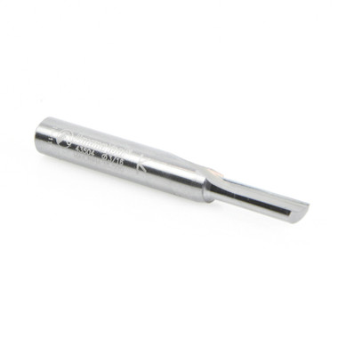 Amana Tool 43504 Fresa de metal duro de un solo filo en O para corte de plástico de 3/16 D x 5/8 CH x 1/4 SHK x 2 pulgadas de largo