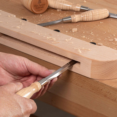 Blue Spruce Toolworks BCH114STSSNCM Bench Chisel, 1-1/4 (1.250), 31.8MM, Ss Ferrule, Standard, Curly Maple Handle