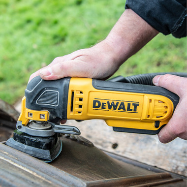 Trend 3-11/16 Inch Delta Mesh Sanding Pads with Pad Saver for Multi-Tools, 80/120/180 Grit, 7 Pack, Dust-Free Abrasive for Corners and Edges, AB/OSC/M7/P