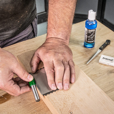 Trend Complete Diamond Sharpening Kit: Double-Sided Credit Card Stone & Mini Taper File w/ Lapping Fluid, Cleaning Block, Instructional DVD & Guide, DWS/KIT/C