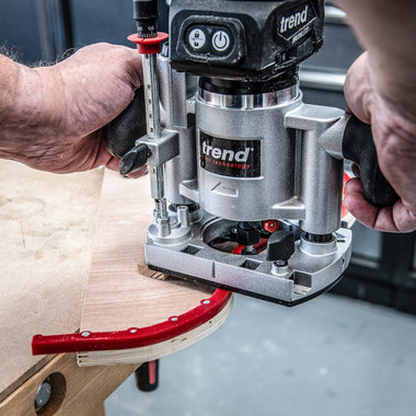 Trend Mini Flexible Curve Guide for Routing Accurate and Precise Curves with your Router, 19-1/2” long by 5/16" wide, CURV/8X500