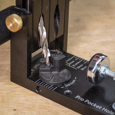 Trend Pocket Hole Jig Pro Kit with Pocket Hole Jig, Support Rods & End Stops, Face Clamp, HSS Drill Bit & Depth Collar, Square Drive Bits, 100 Screws & Storage Case, PH/JIG/AK