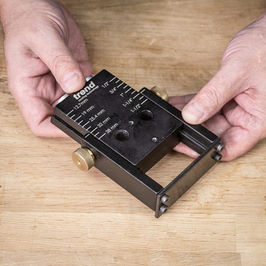 Trend Pocket Hole Jig Pro Kit with Pocket Hole Jig, Support Rods & End Stops, Face Clamp, HSS Drill Bit & Depth Collar, Square Drive Bits, 100 Screws & Storage Case, PH/JIG/AK