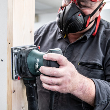 Trend Professional 4-1/2 x 4-1/4 Inch Quarter Sheet Sanding Pads with Pad Saver, 80/120/180 Grit, 7 Pack, Mesh Abrasive for Dust Extraction and Surface Prep, AB/QTR/M7/P