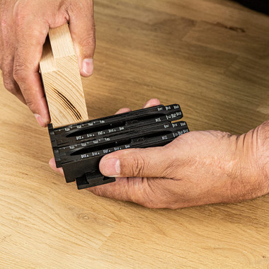 Trend 3 in 1 Pocket Hole Jig Kit with Pocket Hole Jig, HSS Drill Bit & Depth Setting Collar, Square Drive Bit, 50 Screws & Kit Storage Case, PH/JIG/BK