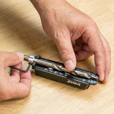 Trend Single Pocket Hole Jig with HSS Drill Bit & Depth Setting Collar, Square Drive Bit & Pocket Hole Screws Selection, PH/JIG/BS