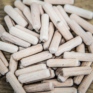Trend Wooden Dowels, 5/16 x 1-9/16 Inch, 200 Pack, Beechwood with Full-Length Glue Grooves, FSC Certified, DWL/8X40/200