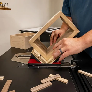 JessEm Spline Jig Precision Router Table Jig for Decorative Spline Joinery