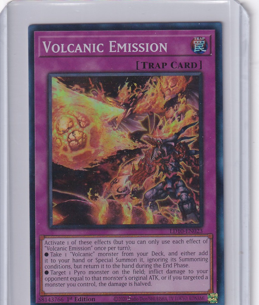 volcanic cards yugioh Yugioh Volcanic Rocket GLD2-EN023 Gold Rare Limited Edition NM main image 0