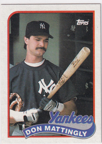 1989 TOPPS #700 DON MATTINGLY- NEW YORK YANKEES