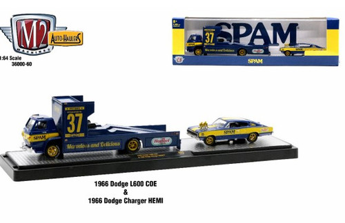 M2 Machines Auto Hauler 60 1966 Dodge L600 COE & 1966 Dodge Charger Hemi