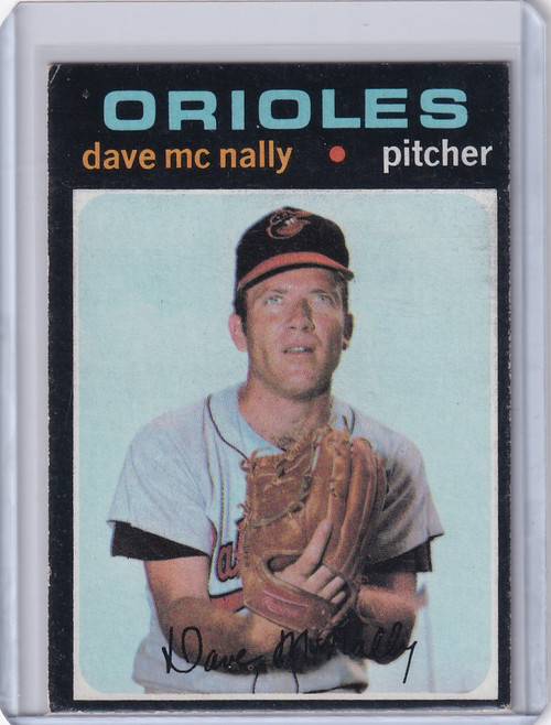 1971 Topps Baseball #320 Dave McNally - Baltimore Orioles 1971 Topps Baseball #320 Dave McNally - Baltimore Orioles