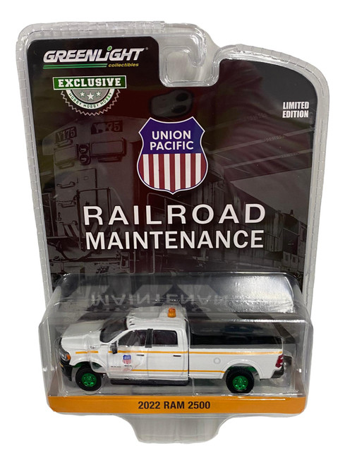 Greenlight 1:64 Union Pacific Railroad 2022 Ram 2500 Hobby Exclusive CHASE