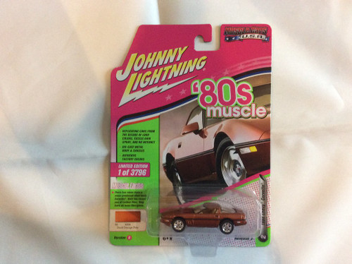 Johnny Lightning JLMC014 Muscle Car 1988 Chevy Corvette Ver B Dark Orange