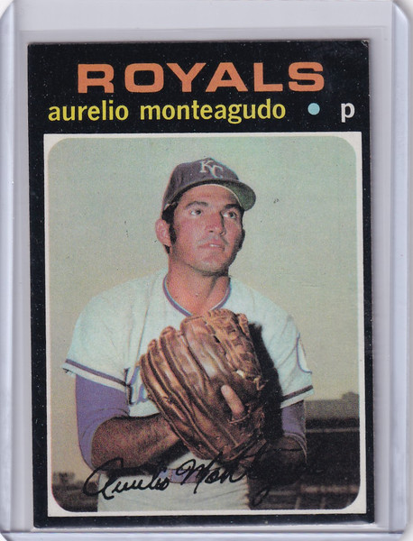 1971 Topps Baseball #129 Aurelio Monteagudo - Kansas City Royals